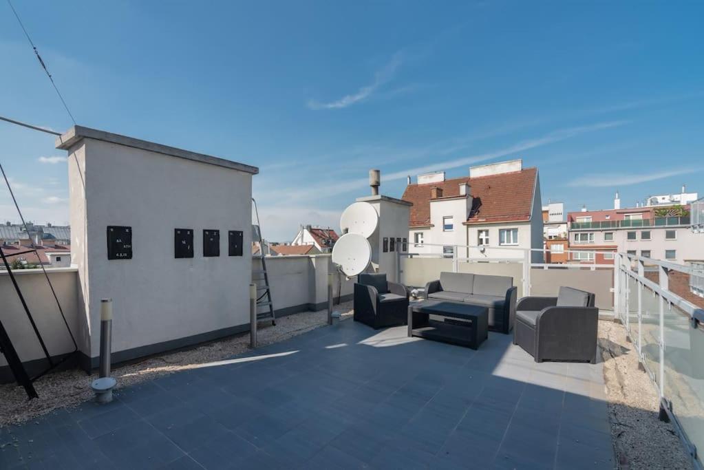 Grosse Terrasse, Klimaanlage Und U-Bahn Naehe Apartment Viena Exterior foto