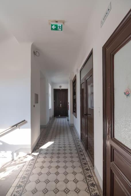Grosse Terrasse, Klimaanlage Und U-Bahn Naehe Apartment Viena Exterior foto